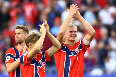 Erling Haaland scores twice on debut as Norway hammer Iraq in World Cup opener