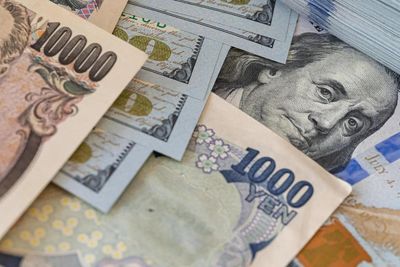 Dollar on the defensive ahead of first Fed decision under Warsh
