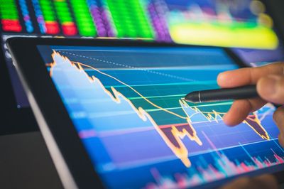 Dow Notches New High as Tech Stocks Drop: Stock Market Today