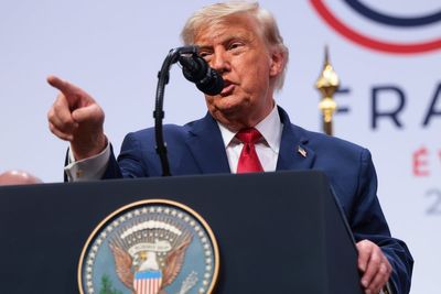 Iran-US war latest: Trump and Iranian leader sign peace deal as Tehran vows to charge Strait of Hormuz fees
