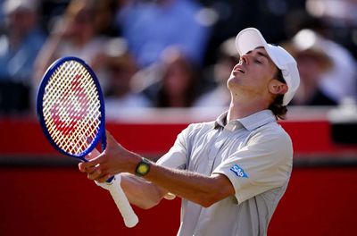 De Minaur up and running at Queen's, Mensik suffers early defeat