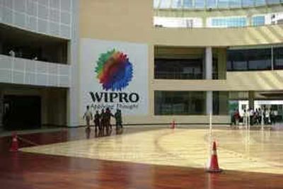 Wipro's Rs 15,000 crore buyback closes today: Should retail investors participate? Analysts weigh in