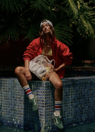 Jelly Tote Bag Fever: Why the 90s Fashion Revival Is Shaping Summer Trends 2026
