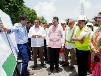 Fadnavis proposes creation of special rail freight corridor to link ports with Samruddhi Expressway