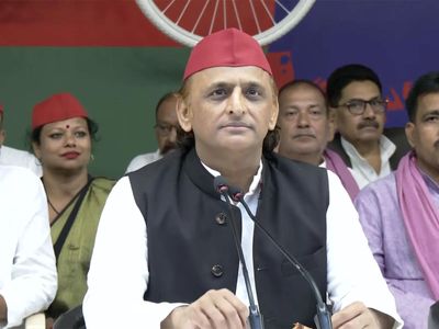 Dana aur gana kab tak chalega yeh afsana: SP Chief Akhilesh Yadav takes swipe at OP Rajbhar's claims