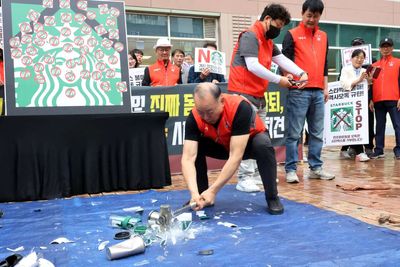 Starbucks Korea to shut 2,000 stores to teach history lessons to employees