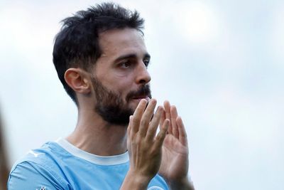 Bernardo Silva links up with Jose Mourinho after Manchester City departure