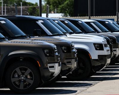 Jaguar Land Rover to make more hybrid cars in US sales push