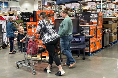US retail sales beat expectations in May as energy costs stay high
