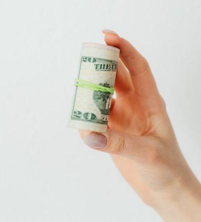 When One Sibling Manages a Parent’s Money: 7 Records Families Should Keep to Prevent Conflict