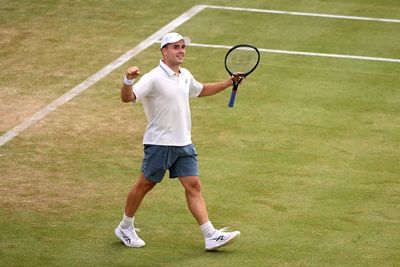 British wildcard Arthur Fery overcomes nosebleed drama to reach Queen’s quarter-finals