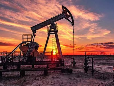 US quietly allows waiver on Russian oil to expire