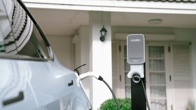 The EV Charger Tax Credit Ends June 30, 2026: 6 Rules Homeowners Should Check Before Installing One