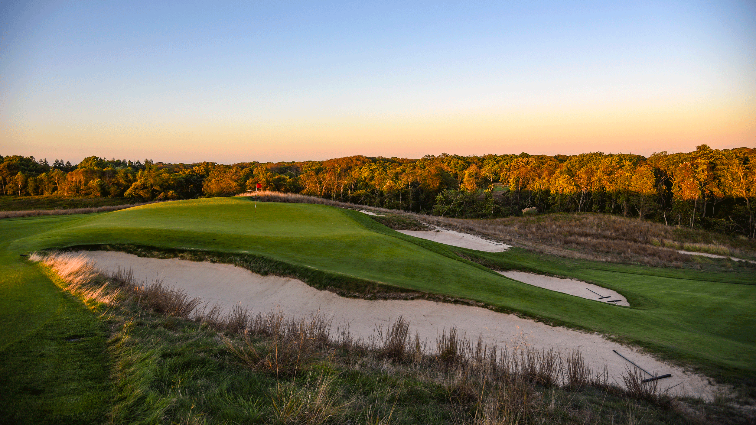 Why Is Shinnecock Hills' 11th Hole Dubbed 'The Shortest Par 5 In Golf'?