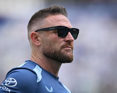 Stokes and McCullum under pressure as England struggle to block out speculation