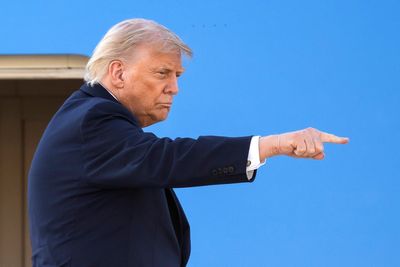 Trump threatens to pull unemployment benefits from all states for the first time in history
