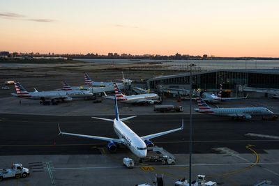 Runway at LaGuardia Airport closed after ‘depression’ is found next to tarmac