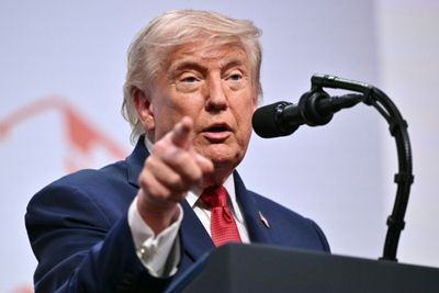 Trump says Iran accord to be signed 'shortly', 'maybe' Thursday or Friday