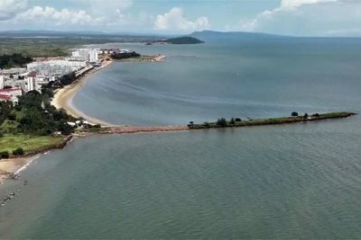 Navy says it opposed sea border structure