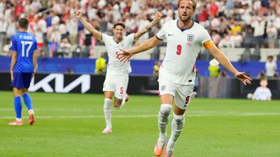Kane strikes twice as England overpower Croatia 4-2 in Dallas
