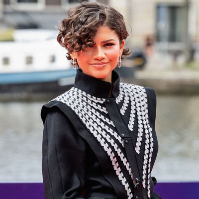 Zendaya Gives Her 'Spider-Man' Red Mini Skirt a Superhero-Worthy Grand Reveal