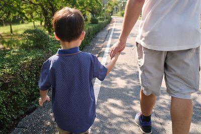 Parents warned over ‘Hi Dad’ scams ahead of Father’s Day