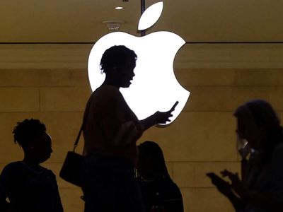 US President Trump says Apple to work with Intel to manufacture chips in US