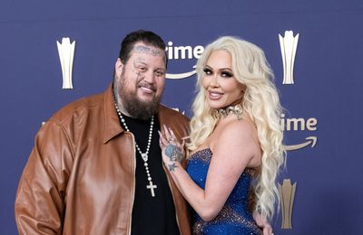 Jelly Roll and Bunnie XO dividing assets following split