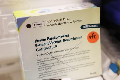 Cervical cancer deaths drop to zero for young women in England after vaccine rollout
