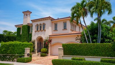 How Much the Ultra-Wealthy Spend on Housing Compared to Everyone Else