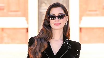 Anne Hathaway’s Velvet and Wood Living Room Reimagines 'Old Money' Style – It’s the New Approach to Quiet Luxury in 2026