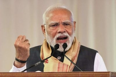 PM Modi meets leading CEOs in France; discusses investment and India expansion plans