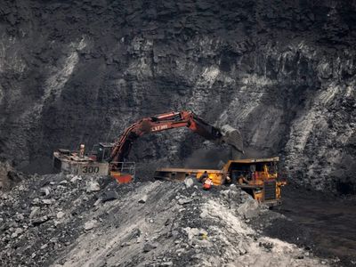 India's thermal coal imports sink to a 4-year low as green energy reshapes demand