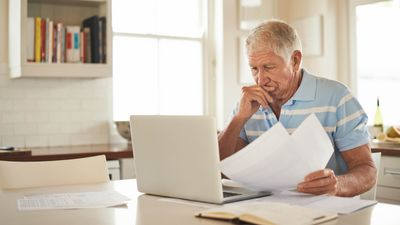 I Asked ChatGPT and Gemini How To Invest My Roth IRA Money in 2026: Here’s What They Each Said