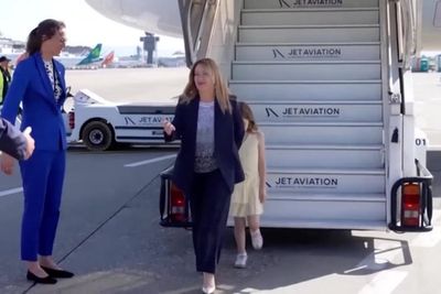 Meloni’s young daughter avoids spotlight at French G7 arrival