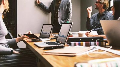 "Your friend failed to solve a basic problem": Employee refers a friend, HR's next email leaves her stunned