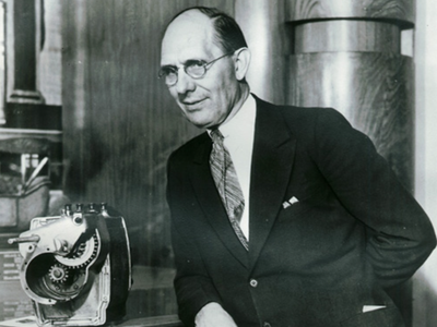 In 1912, Cadillac fitted 12,000 cars with Charles Kettering's electric self-starter; the hand-crank era ended, and ordinary drivers could finally start a car safely
