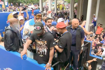 Mamdani parties with Knicks players during legendary NBA victory parade