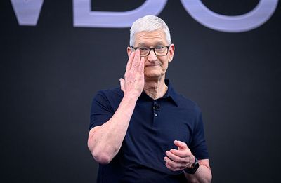Apple CEO Says Price Rise of Its Products Due to the Rise of Chip Costs Are 'Unavoidable'