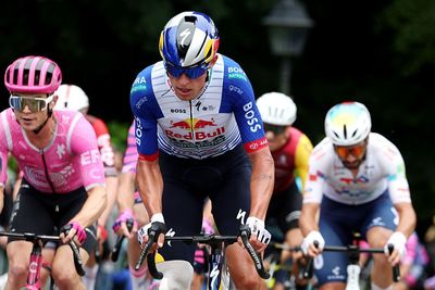 Stage 2 of Tour of Slovenia neutralised for nearly 30 minutes due to crash