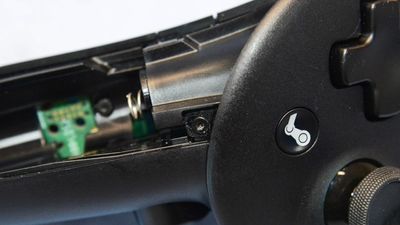 We now have teardown pics of the Steam Frame controller and it looks like it could be pretty repairable