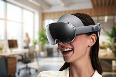 The Samsung Galaxy XR lets you move in 3D inside your 2D images: what could this mean for photography, long term?