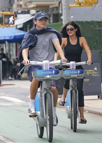 Kylie Jenner Citi Bikes in $1K Margiela Tabis and Somehow Defines a Streetwear Trend