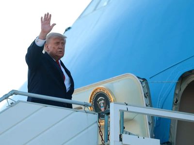 'Last ride': White House says goodbye to Air Force One as US awaits Qatari jet