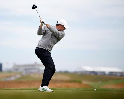 US Open 2026: Clark leads by four shots and McIlroy in hunt after rain-affected first round – as it happened