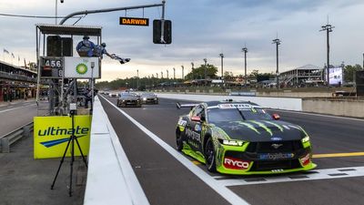 Waters sprints to victory, but Feeney has a horror day