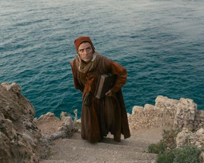 In the Hand of Dante review – Gerard Butler is jaw-dropping in bizarre Renaissance mafia reverie