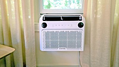 The Zafro Auro makes window air conditioners easy, safe and efficient – if it fits