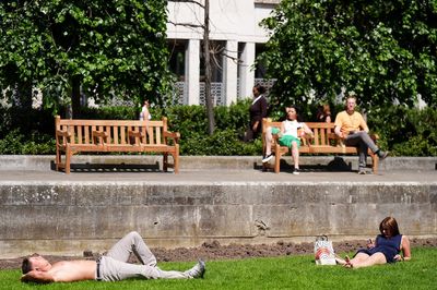 London heatwave: Chance of record June temperature as capital could hit 35C