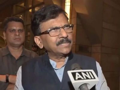 Disagreement among rebel MPs for ministerial berth, those left out to get Rs 25 cr more, claims Raut